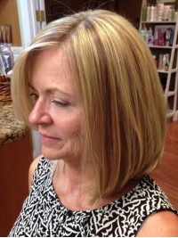 Short Straight Bob Style Synthetic Lace Front Wig With Side Bangs 10 Inches