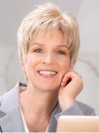 Blonde Straight Short Lace Front Synthetic Wigs